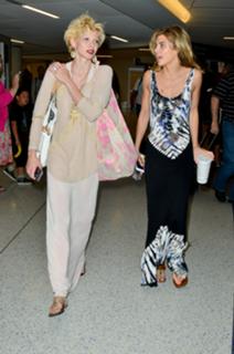 AnnaLynne McCord feet photo thumbnail