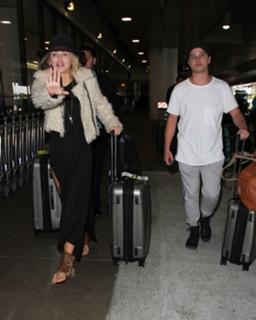 AnnaLynne McCord feet photo thumbnail