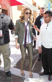 AnnaLynne McCord feet photo thumbnail