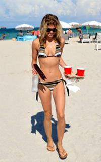 AnnaLynne McCord feet photo thumbnail