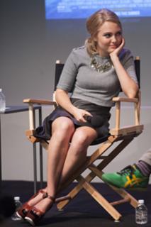 AnnaSophia Robb feet photo thumbnail