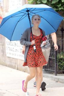 AnnaSophia Robb feet photo thumbnail