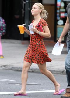 AnnaSophia Robb feet photo thumbnail
