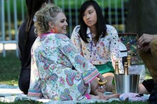 AnnaSophia Robb feet photo thumbnail
