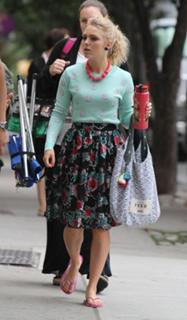 AnnaSophia Robb feet photo thumbnail
