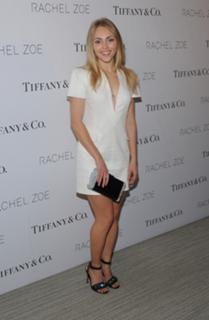 AnnaSophia Robb feet photo thumbnail