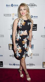 AnnaSophia Robb feet photo thumbnail