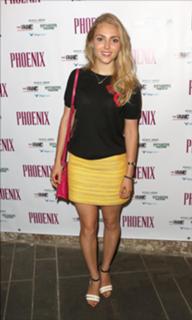 AnnaSophia Robb feet photo thumbnail