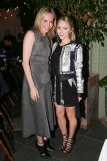 AnnaSophia Robb feet photo thumbnail