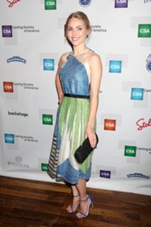 AnnaSophia Robb feet photo thumbnail