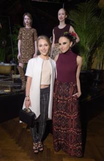 AnnaSophia Robb feet photo thumbnail