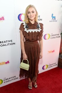 AnnaSophia Robb feet photo thumbnail