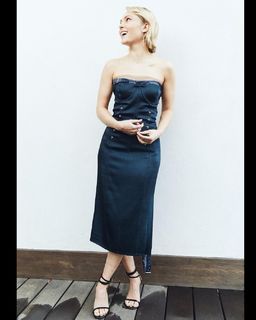 AnnaSophia Robb feet photo thumbnail