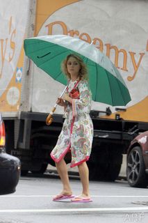 AnnaSophia Robb feet photo 8