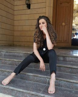 Annabella Hilal feet photo 1