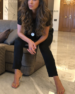Annabella Hilal feet photo 19