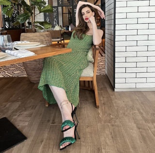 Annabella Hilal feet photo 12
