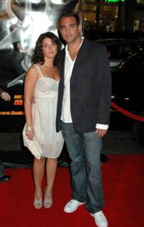 Annabella Sciorra feet photo thumbnail