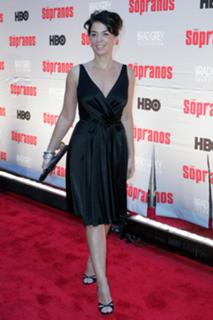 Annabella Sciorra feet photo thumbnail