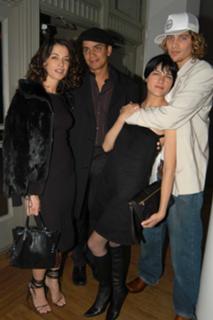 Annabella Sciorra feet photo thumbnail