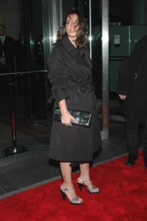 Annabella Sciorra feet photo thumbnail