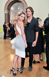 Annabelle Wallis feet photo thumbnail