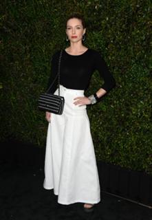 Annabelle Wallis feet photo thumbnail