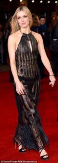Annabelle Wallis feet photo thumbnail