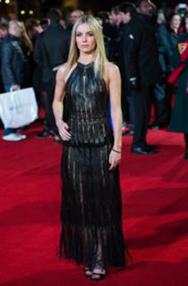 Annabelle Wallis feet photo thumbnail