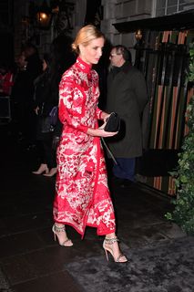 Annabelle Wallis feet photo thumbnail