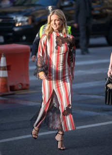 Annabelle Wallis feet photo thumbnail