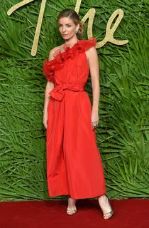 Annabelle Wallis feet photo thumbnail