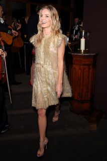 Annabelle Wallis feet photo thumbnail