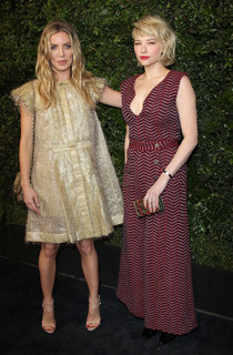 Annabelle Wallis feet photo thumbnail