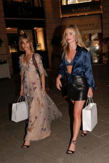 Annabelle Wallis feet photo thumbnail