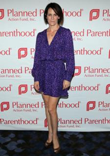 Annabeth Gish feet photo thumbnail