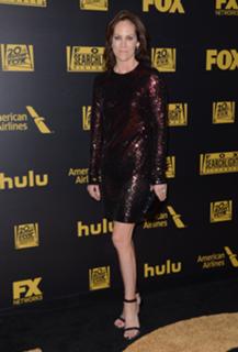 Annabeth Gish feet photo thumbnail