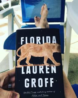 Annabeth Gish feet photo thumbnail