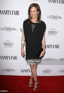 Annabeth Gish feet photo thumbnail