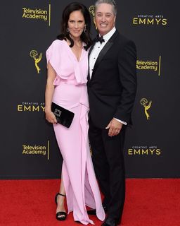 Annabeth Gish feet photo thumbnail