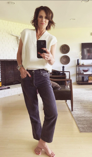 Annabeth Gish feet photo thumbnail