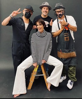 Annabeth Gish feet photo thumbnail