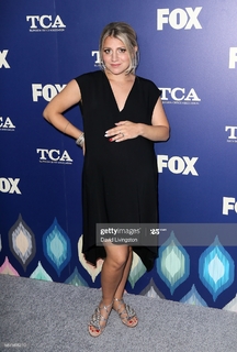 Annaleigh Ashford feet photo 3