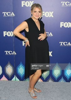 Annaleigh Ashford feet photo 2