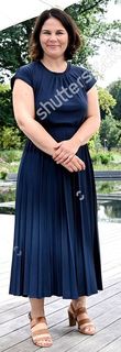 Annalena Baerbock feet photo thumbnail