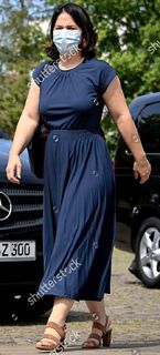 Annalena Baerbock feet photo thumbnail
