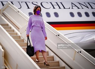 Annalena Baerbock feet photo thumbnail