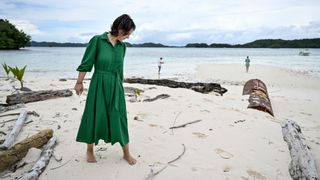 Annalena Baerbock feet photo thumbnail