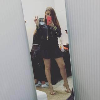 Annalisa Scarrone feet photo thumbnail