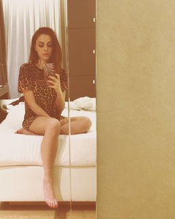 Annalisa Scarrone feet photo thumbnail